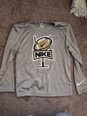 Nike Gray Long-Sleeve Dri-FIT Football Graphic Tee